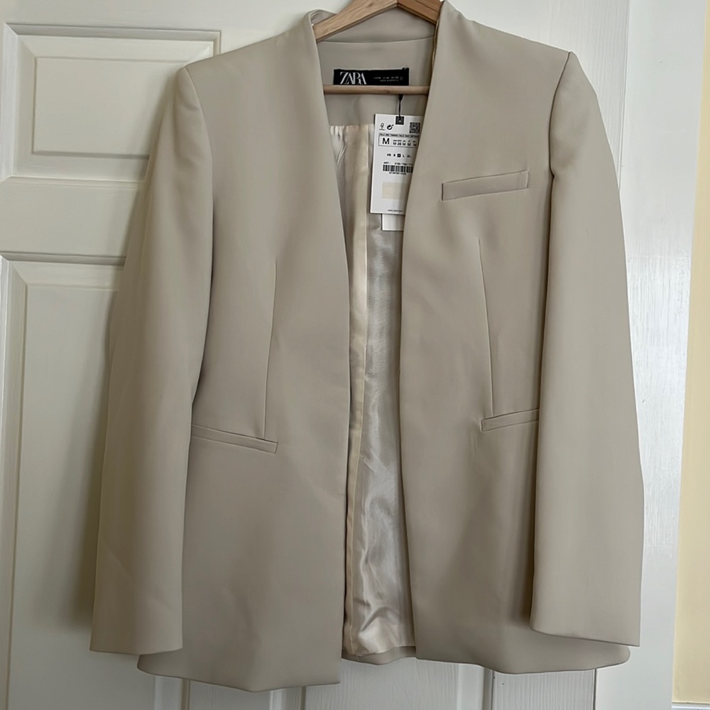 Zara Inverted Lapel Blazer in Ecru size M ASO Kate Middleton